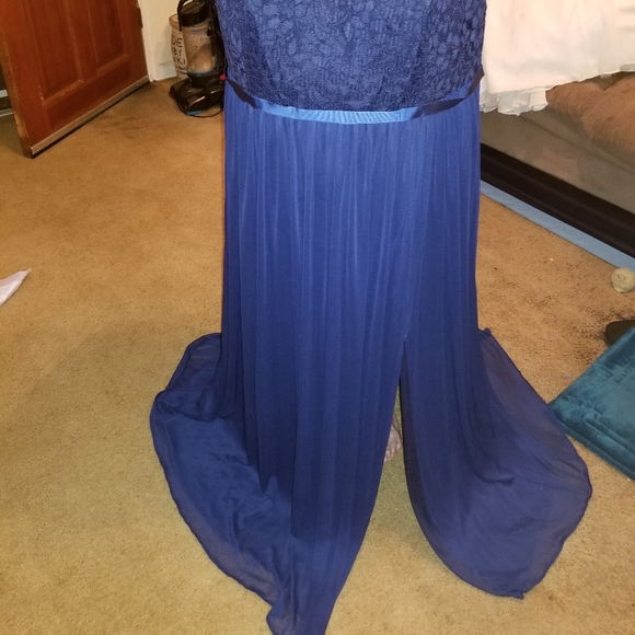 David's Bridal bridesmaids dress - Picture 4 of 6